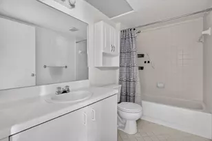 13700 SW 11th St, Pembroke Pines, FL 33027 - Photo 18