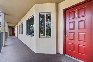 13700 SW 11th St, Pembroke Pines, FL 33027 - Photo 4