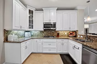 612 NE Francesca Ln, Boca Raton, FL 33487 - Photo 14