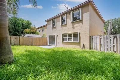 4250 NW 1st Place, Deerfield Beach, FL 33442 - Photo 34