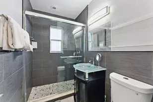 1631 N Andrews Square, Fort Lauderdale, FL 33311 - Photo 8