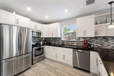 1631 N Andrews Square, Fort Lauderdale, FL 33311 - Photo 2
