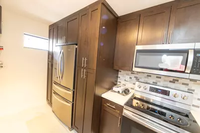 11060 S Lakeview Drive #11060, Pembroke Pines, FL 33026 - Photo 10