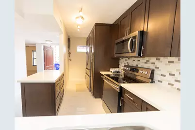 11060 S Lakeview Drive #11060, Pembroke Pines, FL 33026 - Photo 16