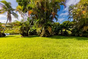 11060 S Lakeview Dr, Pembroke Pines, FL 33026 - Photo 18