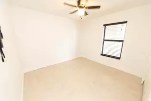 11060 S Lakeview Dr, Pembroke Pines, FL 33026 - Photo 26