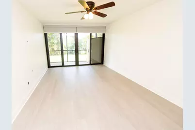 11060 S Lakeview Drive #11060, Pembroke Pines, FL 33026 - Photo 6