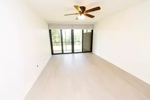11060 S Lakeview Dr, Pembroke Pines, FL 33026 - Photo 6