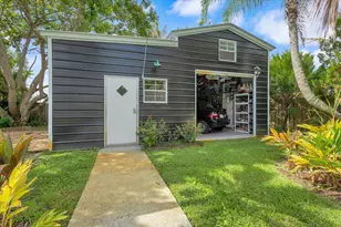 2488 NW South Manor Ave, Stuart, FL 34994 - Photo 48