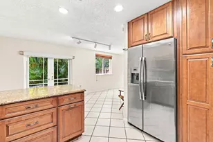 3203 McDonald St, Miami, FL 33133 - Photo 4