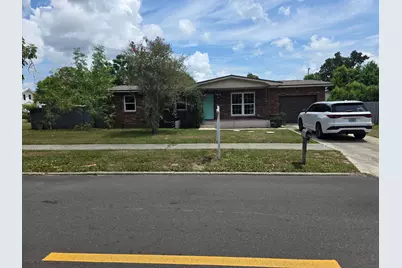 215 S Florida Avenue, Avon Park, FL 33825 - Photo 2