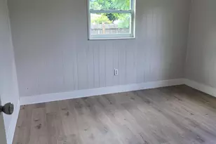 215 S Florida Ave, Avon Park, FL 33825 - Photo 6