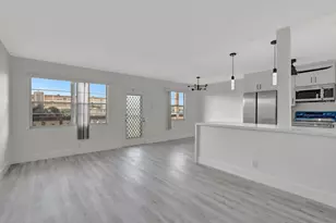 2053 Wolverton C, Boca Raton, FL 33434 - Photo 4