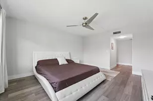 327 Lakeview Dr, Weston, FL 33326 - Photo 6