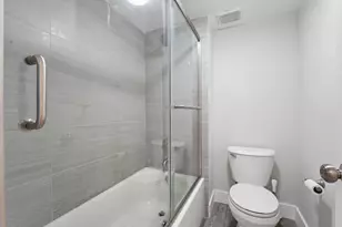 327 Lakeview Dr, Weston, FL 33326 - Photo 14