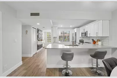 327 Lakeview Drive #203, Weston, FL 33326 - Photo 8