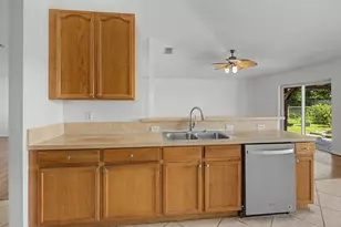 2585 SE Lakewood St, Port Saint Lucie, FL 34952 - Photo 10