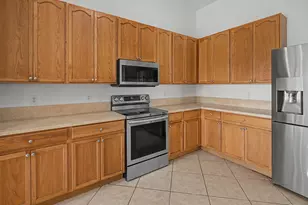 2585 SE Lakewood St, Port Saint Lucie, FL 34952 - Photo 8