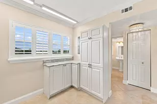 3661 Via Poinciana, Lake Worth, FL 33467 - Photo 4