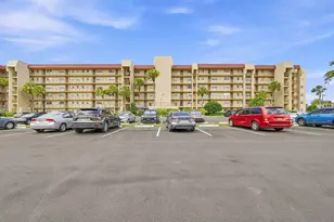 3661 Via Poinciana, Lake Worth, FL 33467 - Photo 2