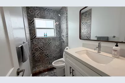 614 NE 26th Street, Wilton Manors, FL 33305 - Photo 4