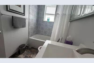 614 NE 26th Street, Wilton Manors, FL 33305 - Photo 10