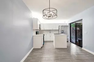 736 NW 98th Cir, Plantation, FL 33324 - Photo 6