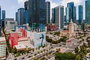 398 NE 5th St, Miami, FL 33132 - Photo 8