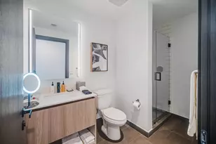 398 NE 5th St, Miami, FL 33132 - Photo 6