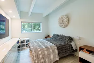 12105 NE 11th Pl, North Miami, FL 33161 - Photo 18