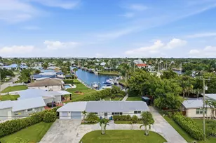 387 SW Riverway Blvd, Palm City, FL 34990 - Photo 2
