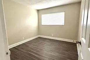 5901 NW 17th Pl, Sunrise, FL 33313 - Photo 4