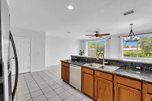 3028 N Evergreen Cir, Boynton Beach, FL 33426 - Photo 12