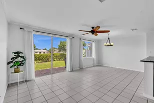 3028 N Evergreen Cir, Boynton Beach, FL 33426 - Photo 10