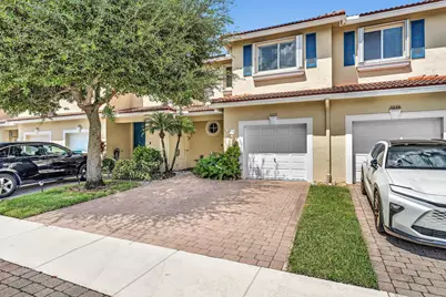 3028 N Evergreen Circle, Boynton Beach, FL 33426 - Photo 1