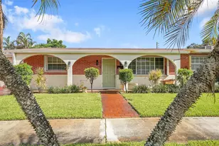 2705 Roosevelt St, Hollywood, FL 33020 - Photo 2