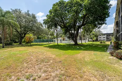5100 SW 64th Avenue #204A, Davie, FL 33314 - Photo 24