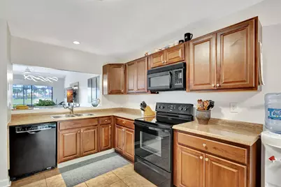 523 Prestwick Circle, Palm Beach Gardens, FL 33418 - Photo 8