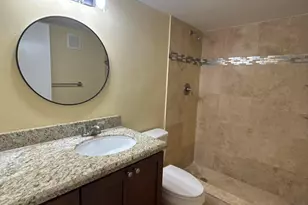 220 Lakeview Dr, Weston, FL 33326 - Photo 26