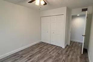 220 Lakeview Dr, Weston, FL 33326 - Photo 16