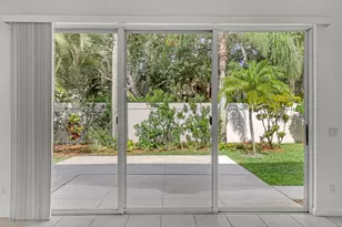 204 S Hampton Dr, Jupiter, FL 33458 - Photo 10