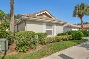 204 S Hampton Dr, Jupiter, FL 33458 - Photo 2