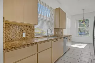 204 S Hampton Dr, Jupiter, FL 33458 - Photo 14