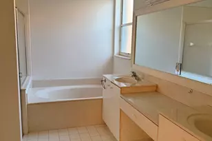 10724 Royal Caribbean Cir, Boynton Beach, FL 33437 - Photo 22