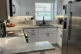 2864 Crosley Dr E, West Palm Beach, FL 33415 - Photo 18