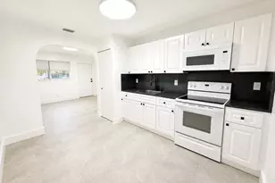 220 NW 12th Ct, Pompano Beach, FL 33060 - Photo 10