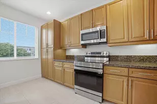 520 NW 39th Cir, Boca Raton, FL 33431 - Photo 8