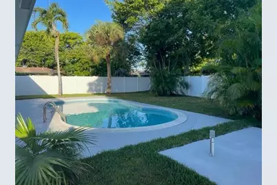 6623 Inwood, North Lauderdale, FL 33068 - Photo 2