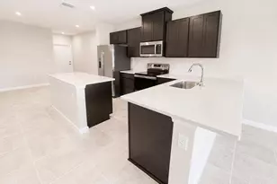 100 Savannah Lks Blvd, Fort Pierce, FL 34982 - Photo 4