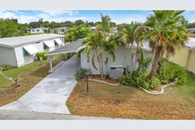 360 NE Jade Circle, Jensen Beach, FL 34957 - Photo 2